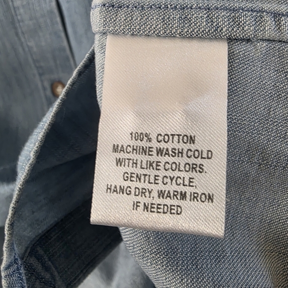 Untuckit Chambray Alleanza Blue Denim Shirt 2 NEW - Picture 6 of 8